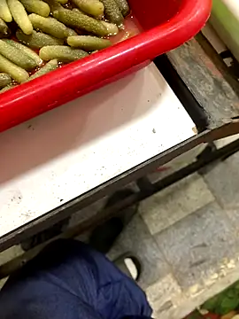 Snapshot of Unique-Man chatting on 25, 10, 2025 Unique-Man online show from 25, 10, 2025