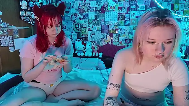 Snapshot of PinkiePurr chatting on 16, 11, 2025 PinkiePurr online show from 16, 11, 2025