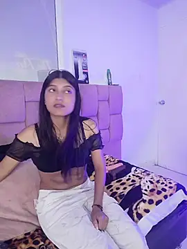 YeseniaRodriguez3 online show from 10, 6, 2026