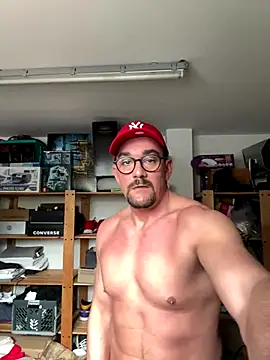 Snapshot of Gentleman_36 chatting on 25, 10, 2025 Gentleman 36 online show from 25, 10, 2025