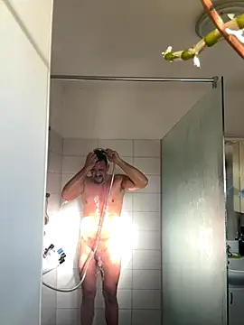 Snapshot of Gentleman_36 chatting on 26, 10, 2025 Gentleman 36 online show from 26, 10, 2025