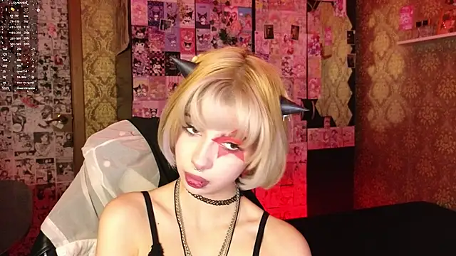 MissMorganMoon online show from 2, 2, 2026