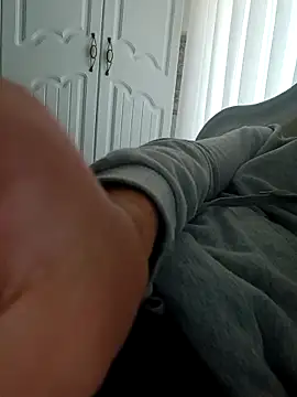 Snapshot of burak682 chatting on 8, 11, 2025 burak682 online show from 8, 11, 2025