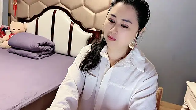 yaoyao22678 online show from 13, 4, 2026