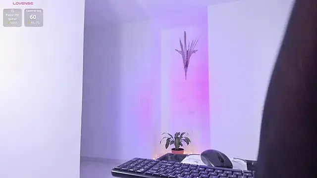 Leyacopper  online show from 29, 3, 2026