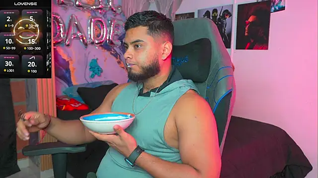 Tiler wolker online show from 12, 4, 2026