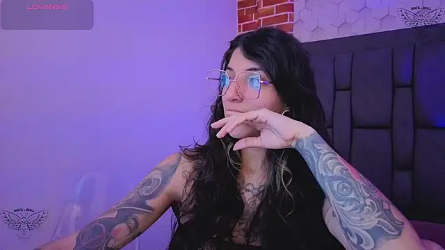 ghostwomaan online show from 17, 2, 2026