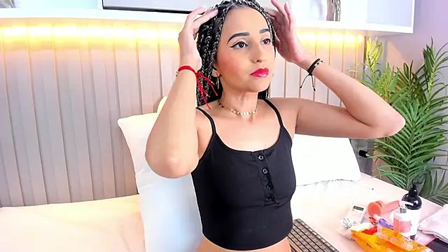 Snapshot of violett_rabbit_ chatting on 5, 11, 2025 violett rabbit online show from 5, 11, 2025