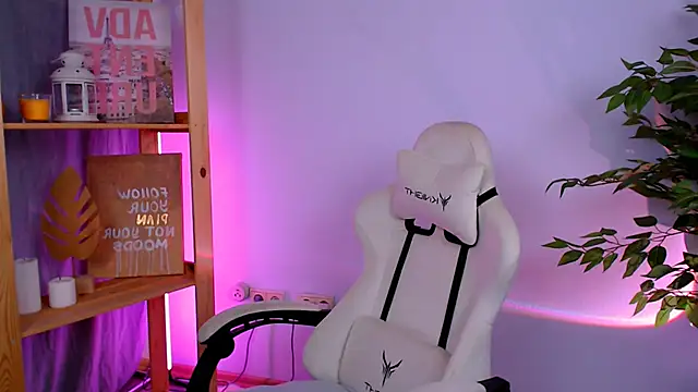 BallerinaCappuchino online show from 9, 11, 2025