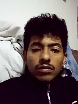 SkinniYamo online show from 14, 4, 2026