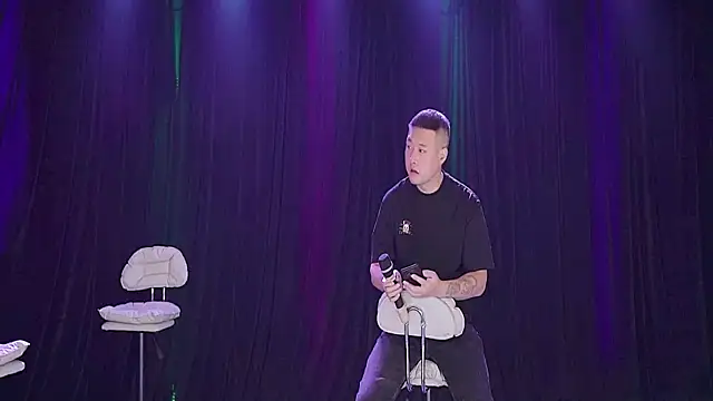 Snapshot of forever_003 chatting on 31, 10, 2025 forever 003 online show from 31, 10, 2025