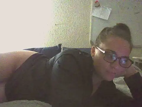 Snapshot of lilMissMarli chatting on 3, 11, 2025 lilMissMarli online show from 3, 11, 2025