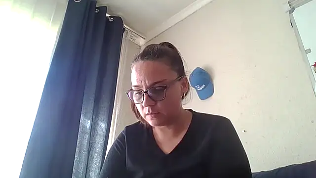 Snapshot of lilMissMarli chatting on 15, 7, 2026 lilMissMarli online show from 15, 7, 2026