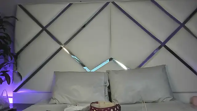 SweetPetiite online show from 30, 10, 2025