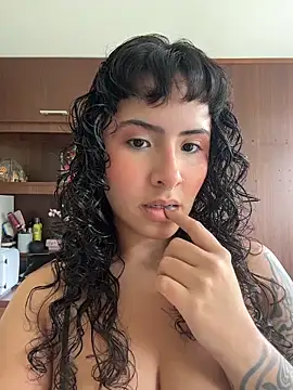 SugarTroubl33 online show from 6, 4, 2026