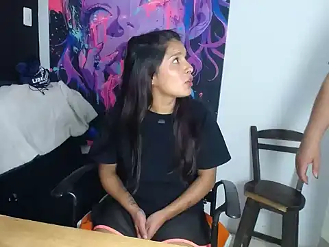 Snapshot of NahomiLove_ chatting on 29, 10, 2025 NahomiLove  online show from 29, 10, 2025