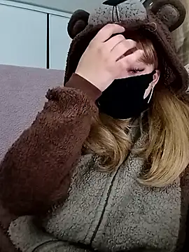 Snapshot of N3RDBURD chatting on 31, 10, 2025 N3RDBURD online show from 31, 10, 2025