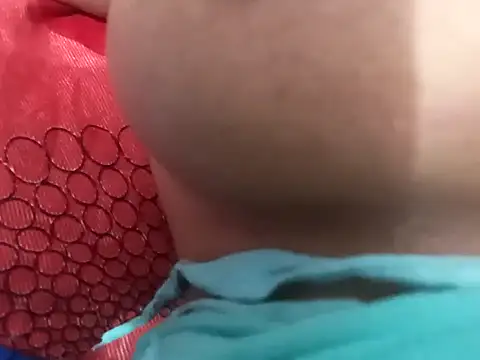hot couple 000 online show from 16, 3, 2026