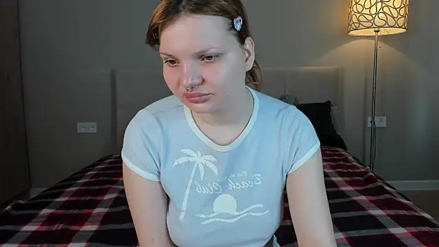 babyyullii online show from 15, 4, 2026