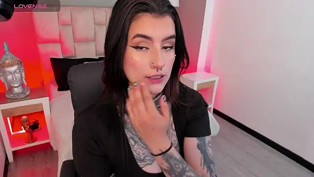 Snapshot of mia_jagger chatting on 6, 5, 2026 mia jagger online show from 6, 5, 2026