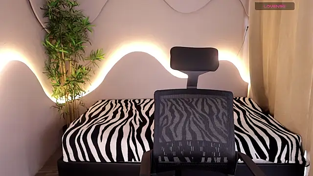 Snapshot of Meganpeach_ chatting on 5, 2, 2026 Meganpeach online show from 5, 2, 2026