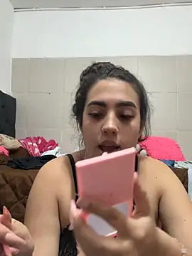 Snapshot of Pauli_Anhell chatting on 5, 11, 2025 Pauli Anhell online show from 5, 11, 2025