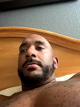 Snapshot of bigblackcock101 chatting on 31, 10, 2025 bigblackcock101 online show from 31, 10, 2025