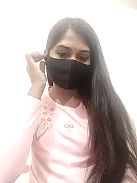 Green LaDY66 online show from 29, 11, 2025