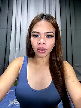 Snapshot of kierra_fox chatting on 12, 11, 2025 kierra fox online show from 12, 11, 2025