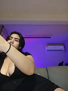 Sara-215 online show from 8, 4, 2026