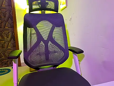 Snapshot of GoddessNeehya chatting on 28, 10, 2025 GoddessNeehya online show from 28, 10, 2025