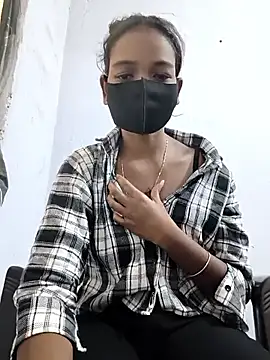 Snapshot of chocolate_girl_01 chatting on 1, 11, 2025 chocolate girl 01 online show from 1, 11, 2025