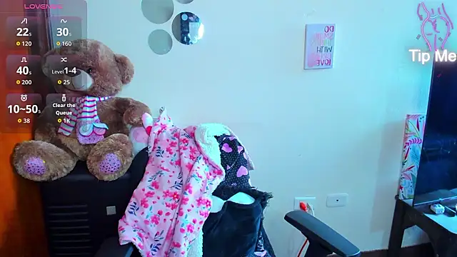 Emma boo online show from 12, 3, 2026