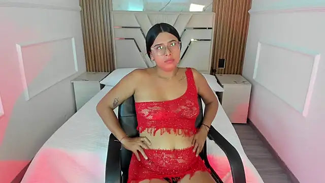 Snapshot of NaraBloom chatting on 3, 11, 2025 NaraBloom online show from 3, 11, 2025