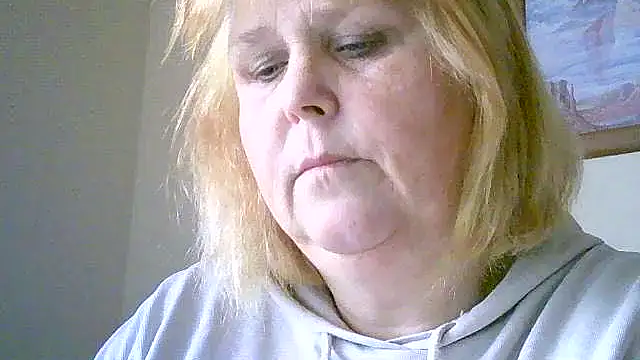 Snapshot of Sylviastar46 chatting on 14, 11, 2025 Sylviastar46 online show from 14, 11, 2025