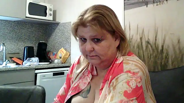 Sylviastar46 online show from 2, 4, 2026