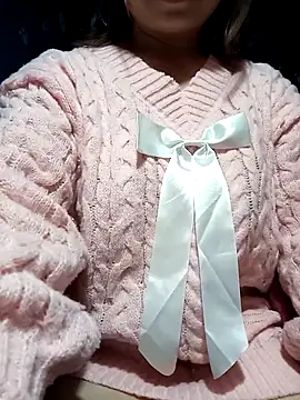 julybe online show from 16, 12, 2025