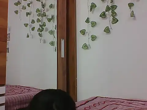 Snapshot of Saloni9 chatting on 19, 11, 2025 Saloni9 online show from 19, 11, 2025
