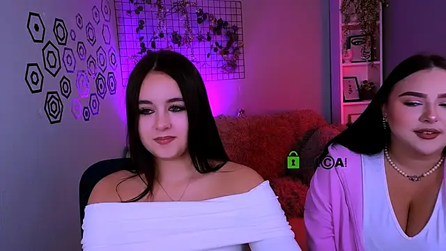 Snapshot of fairy_viola chatting on 3, 11, 2025 fairy viola online show from 3, 11, 2025