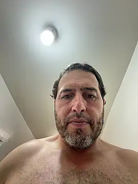 Snapshot of ezrah23 chatting on 8, 7, 2026 ezrah23 online show from 8, 7, 2026