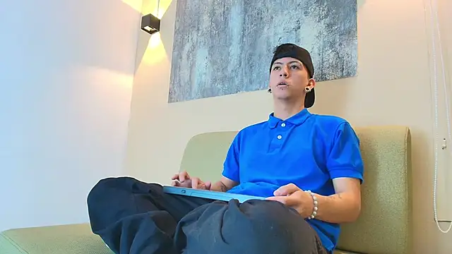 Snapshot of NOHA_CRAYG chatting on 4, 11, 2025 NOHA CRAYG online show from 4, 11, 2025