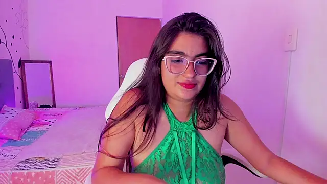 Luna Jonnes1 online show from 2, 4, 2026