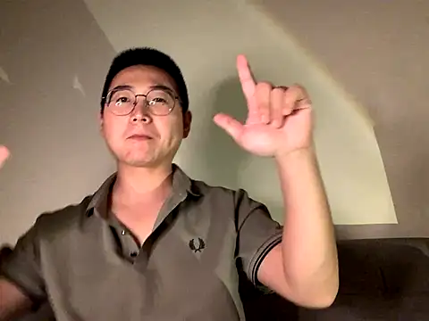 Snapshot of SalesmanAlan chatting on 17, 11, 2025 SalesmanAlan online show from 17, 11, 2025