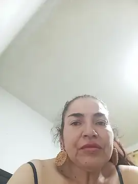 Snapshot of MaryRoze_ chatting on 12, 4, 2026 MaryRoze online show from 12, 4, 2026