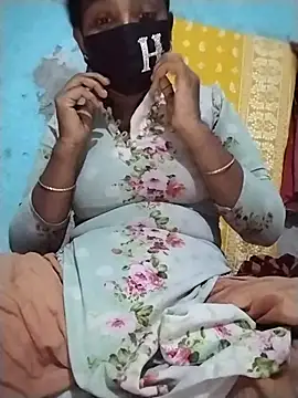 Snapshot of NAZMEN1122 chatting on 4, 11, 2025 NAZMEN1122 online show from 4, 11, 2025