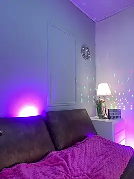 kittyblooms online show from 14, 4, 2026