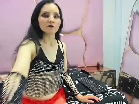 Morticia Black online show from 13, 11, 2025