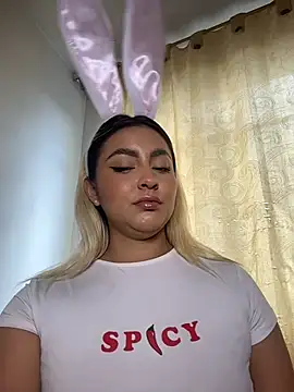 Elina Hills online show from 31, 3, 2026