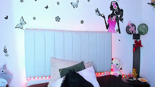 Snapshot of melani_ferraraa_ chatting on 24, 2, 2026 melani ferraraa online show from 24, 2, 2026