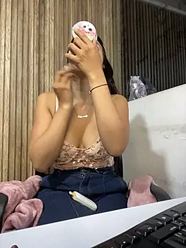 Valk submissive online show from 7, 3, 2026